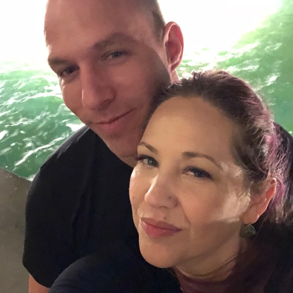 Meet your Posher, Traci - Picture 2 of 8